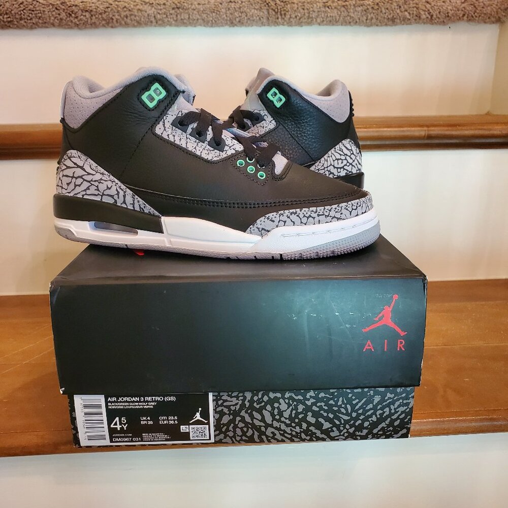 DS NIB Nike Air Jordan 3 Retro GS Big Kids Green Glow Sz 4.5 (6 wmns) DM0967-031